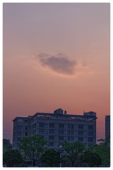 130590
