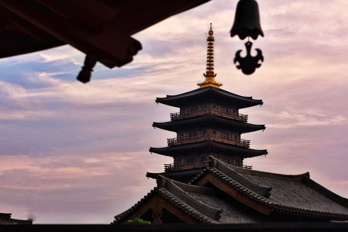 距今已有500年历史的上海宝山寺坐落在宝山区罗店古镇寺内殿堂楼阁密