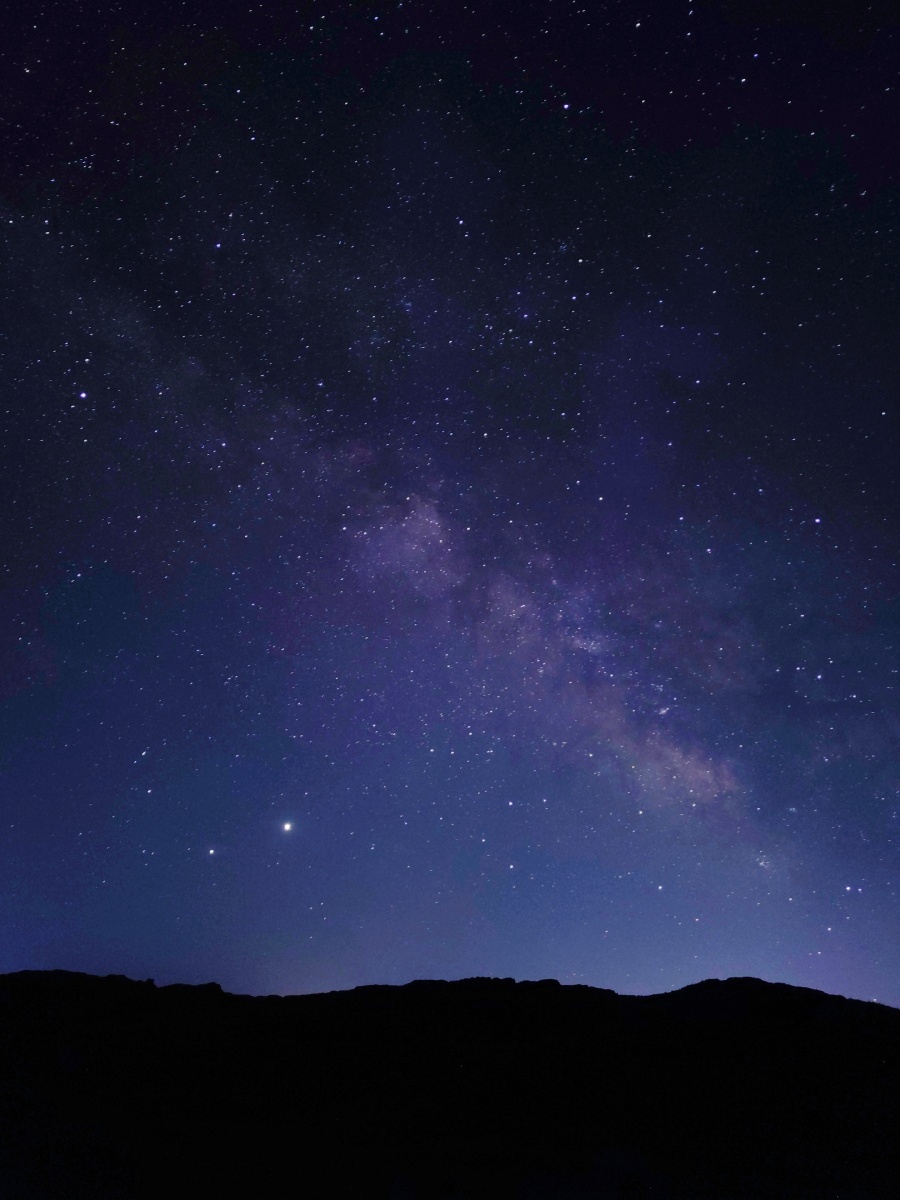 夜晚的星河刚刚升起