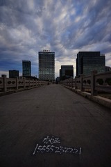 749733