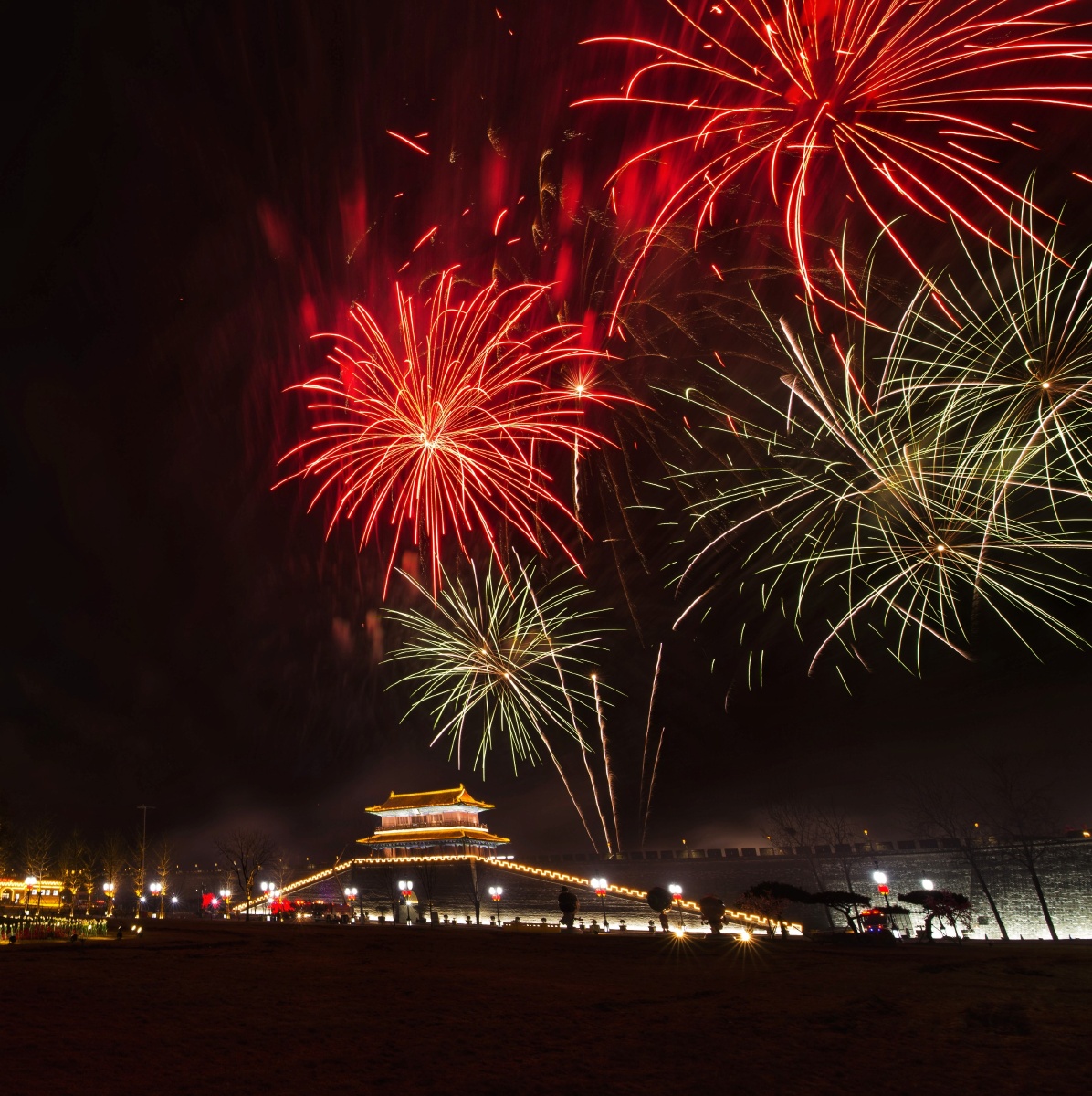 正定南城门的烟花
