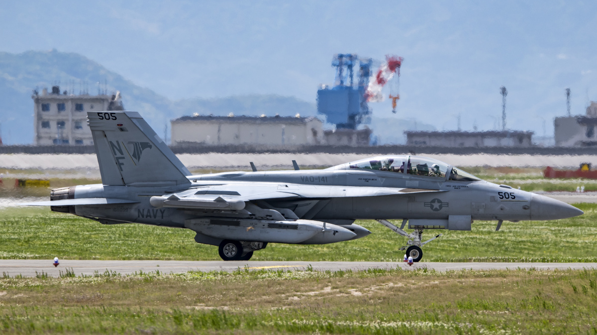 ea18g咆哮者电子战机