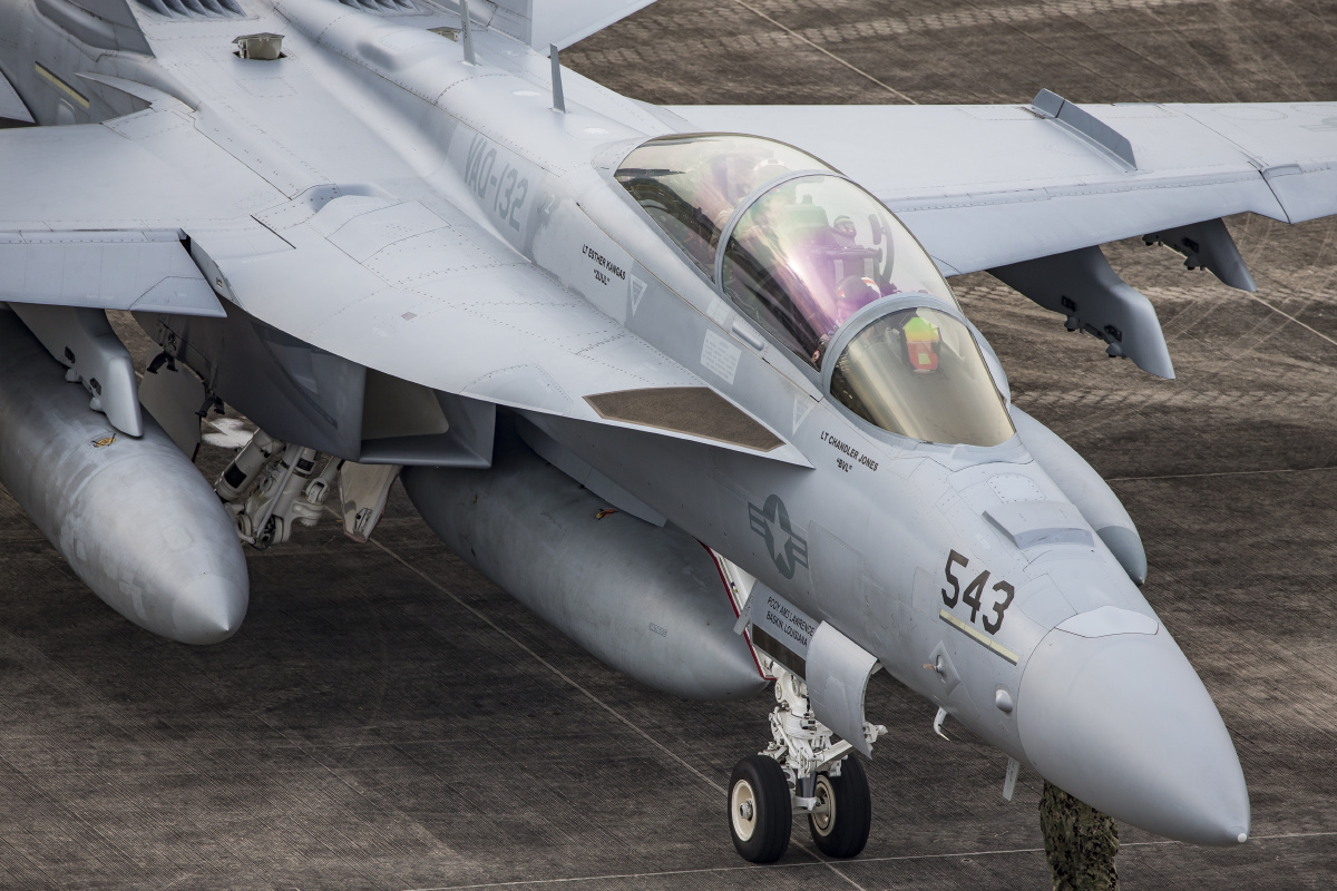 ea18g咆哮者电子战机美国海军兰卡威航展