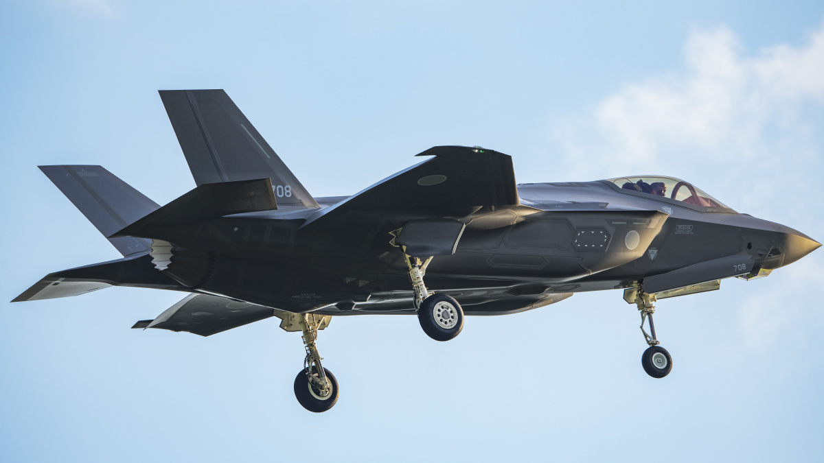 f35a隐形战斗机日本版高清大图