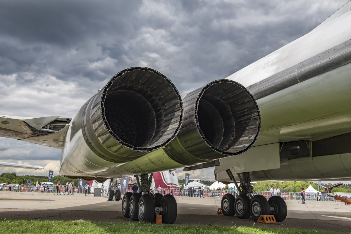 图160tu160超音速战略轰炸机资料图