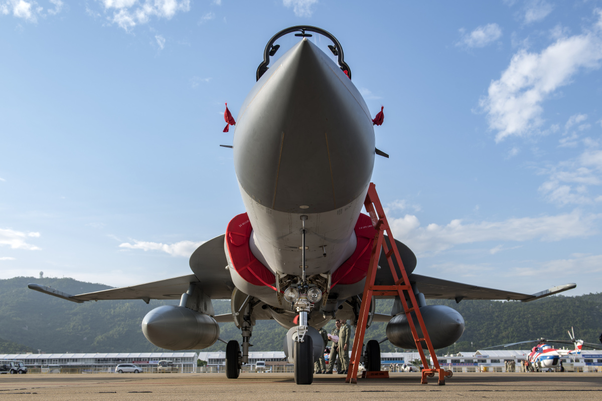 枭龙战斗机细节图