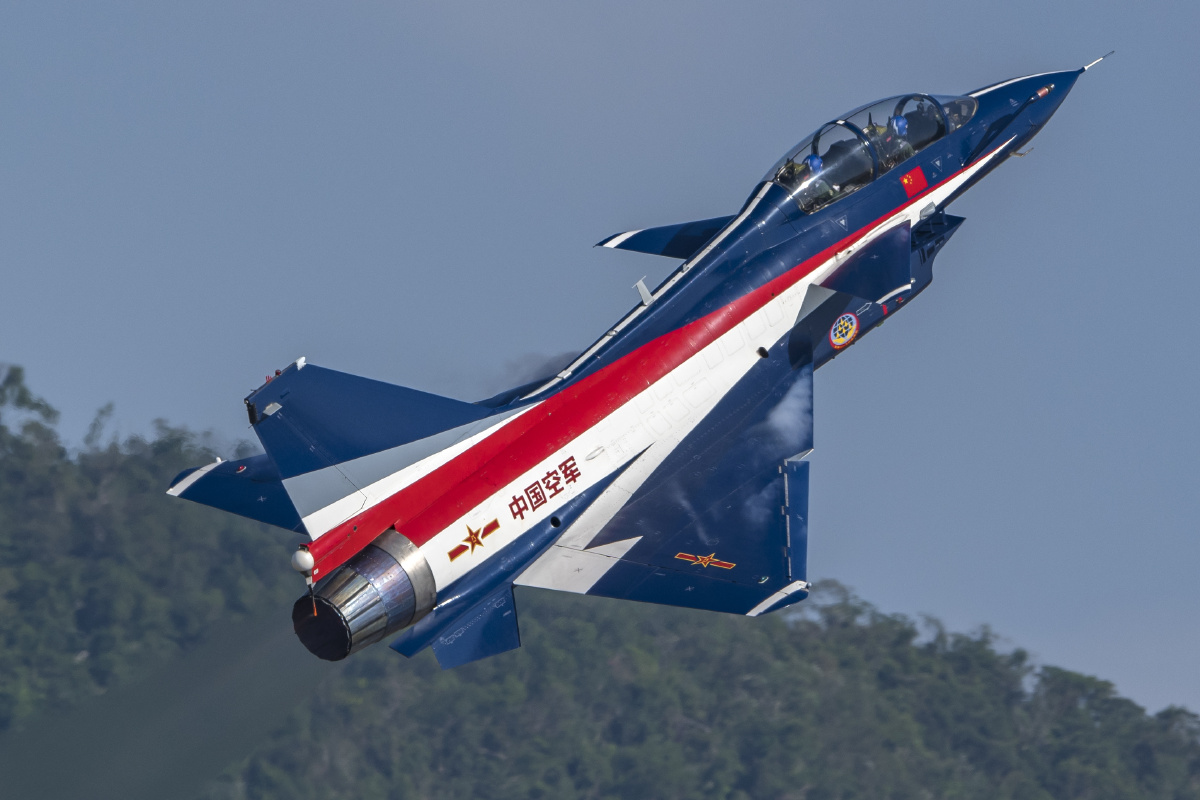 八一飞行表演队 歼-10 战斗机 2018珠海航展资