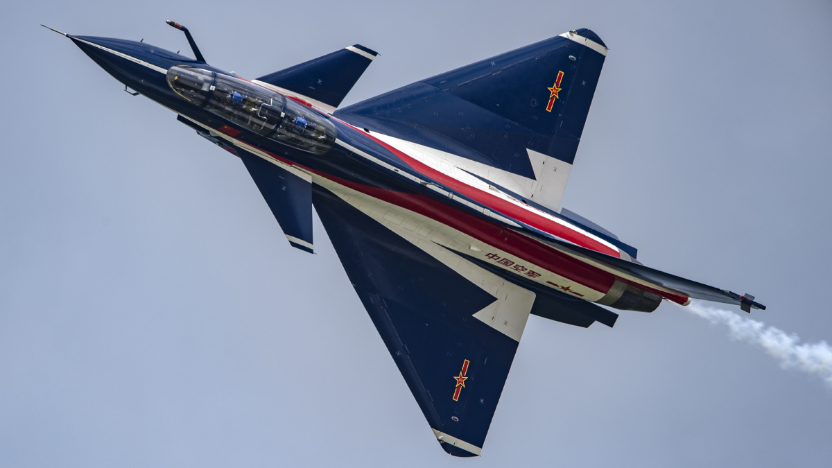 八一飞行表演队 歼-10战机备战航空开放活动