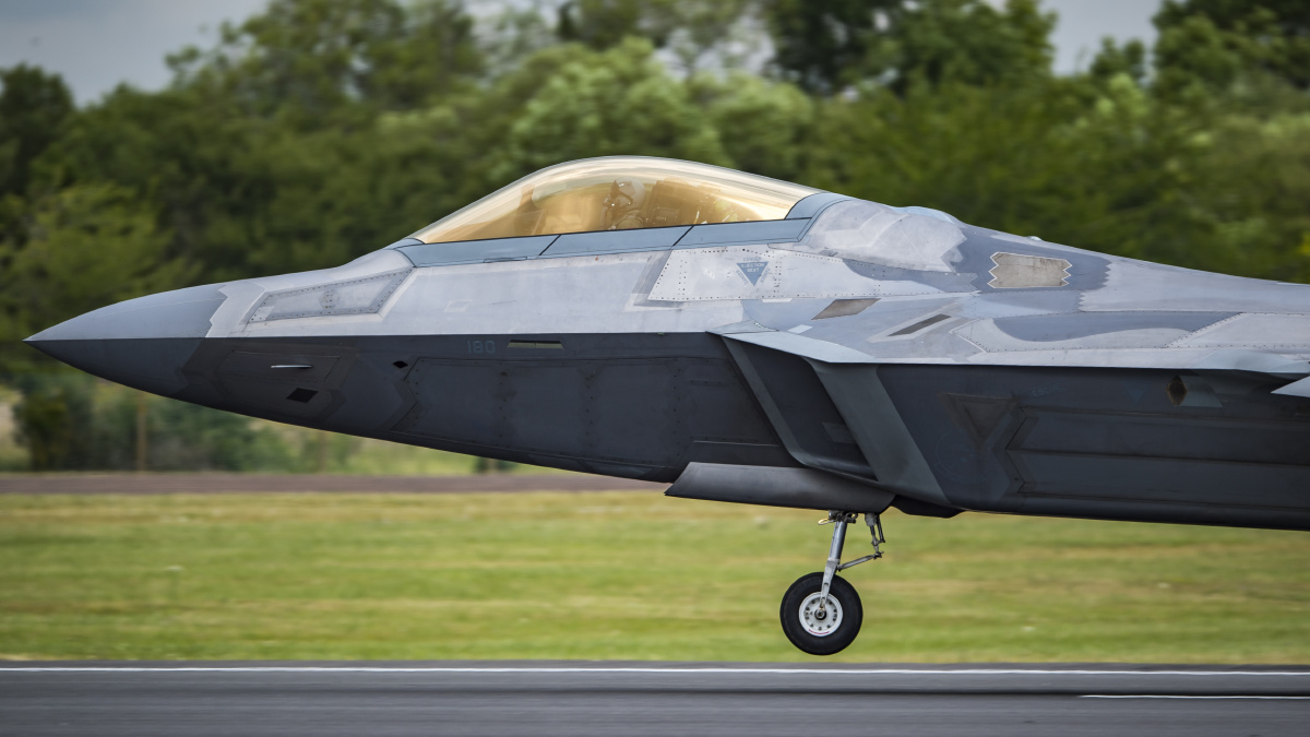 f22隐形战斗机资料图