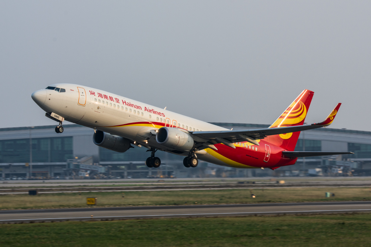 广州白云机场的民航飞机