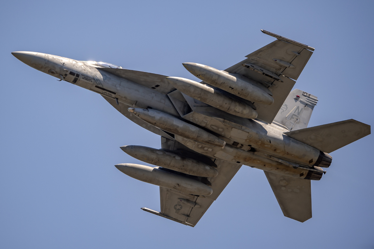 fa18f超级大黄蜂战斗机