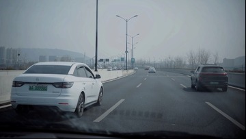 1000025772