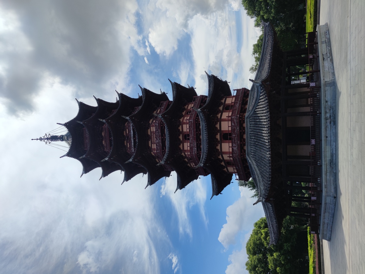苏州瑞光塔公园景区