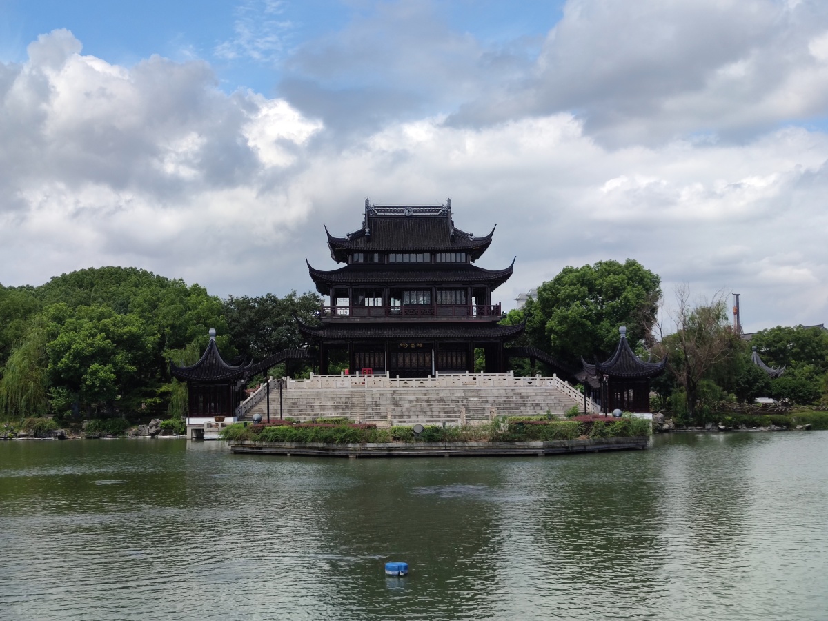 苏州瑞光塔公园景区