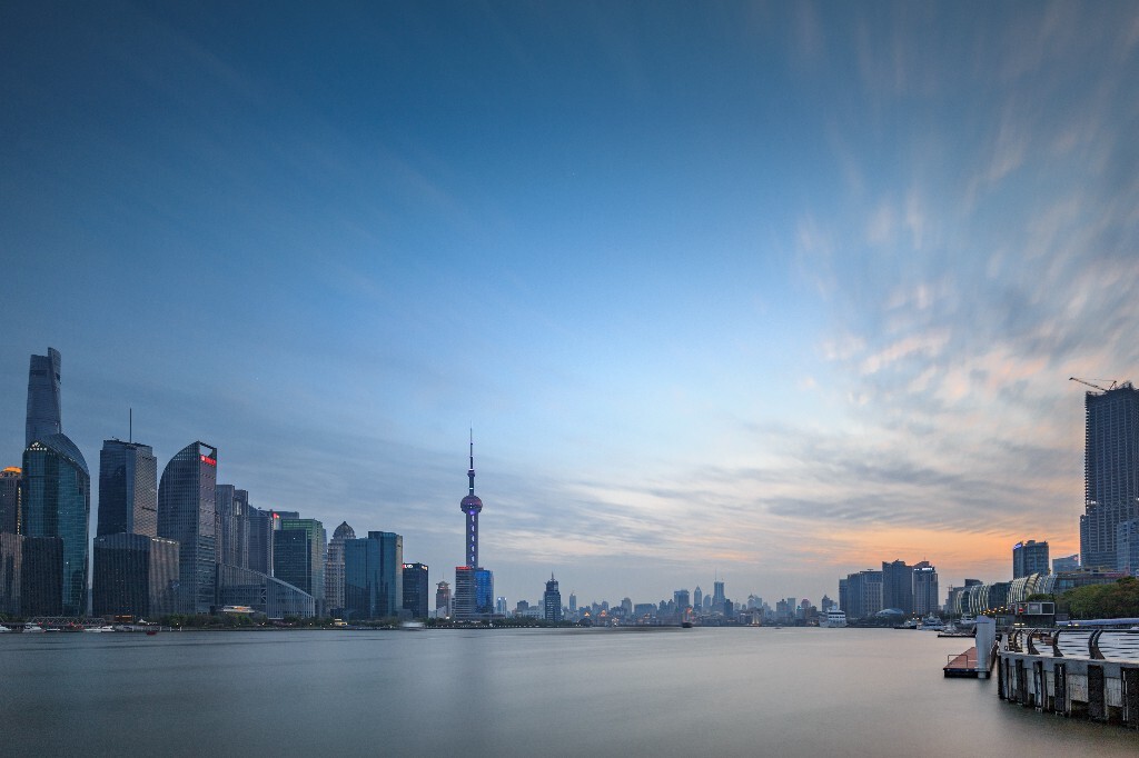 四月,北外滩的黄浦江边。多谢康总的带领。