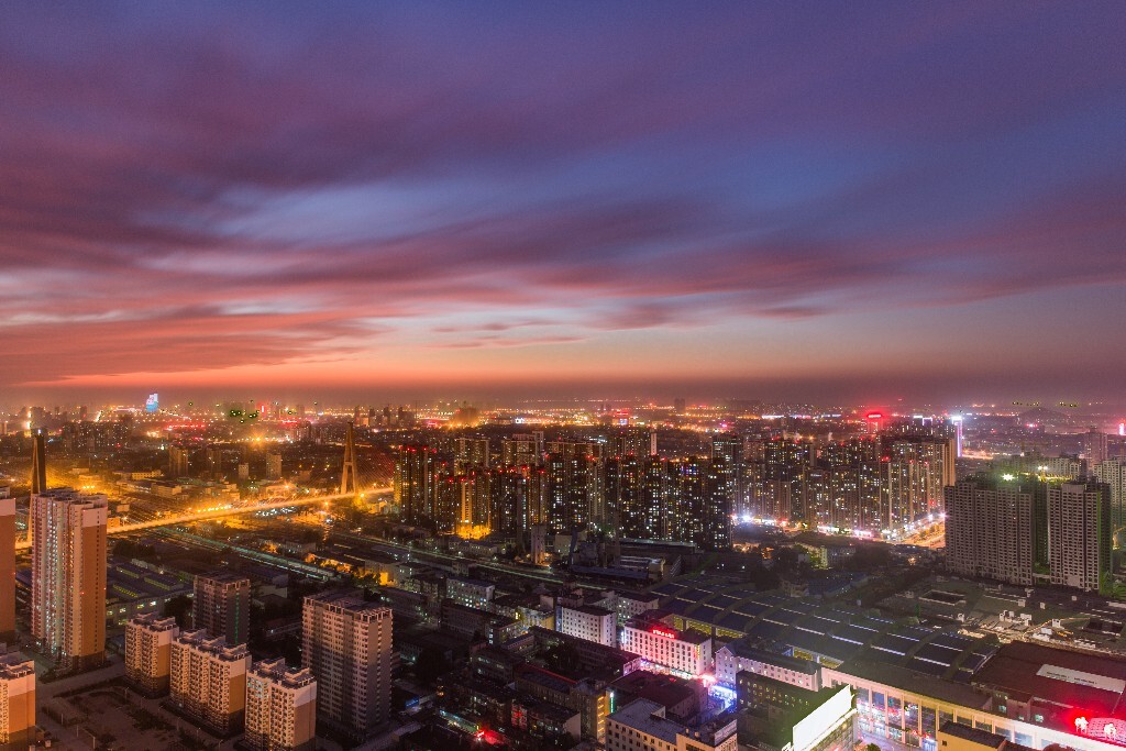十月,济南的火烧云。