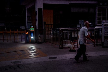 F5849256-6865-4C44-B870-83644CBC1AEC/L0/001
