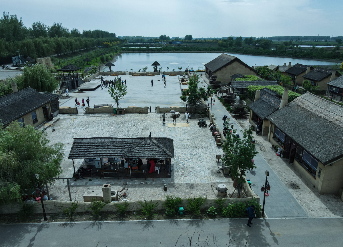 《新民锡伯族古镇》