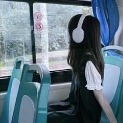444858