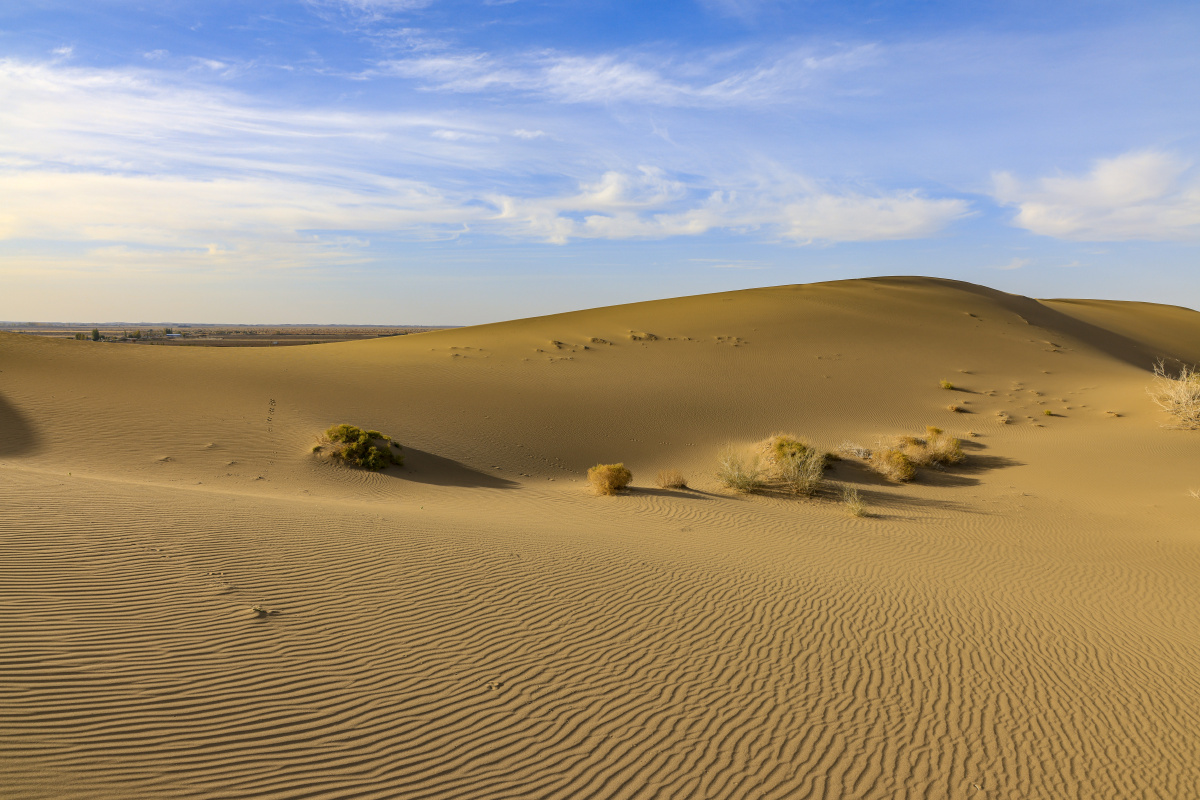 大漠祥云 - 飘落的光影 - 图虫