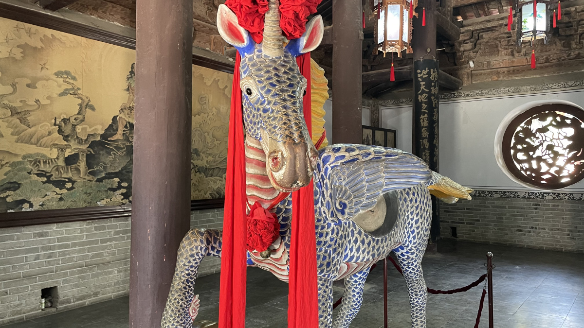 天水伏羲庙里的龙马