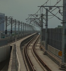136163