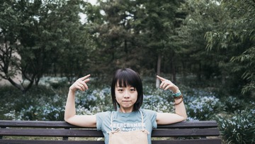 001