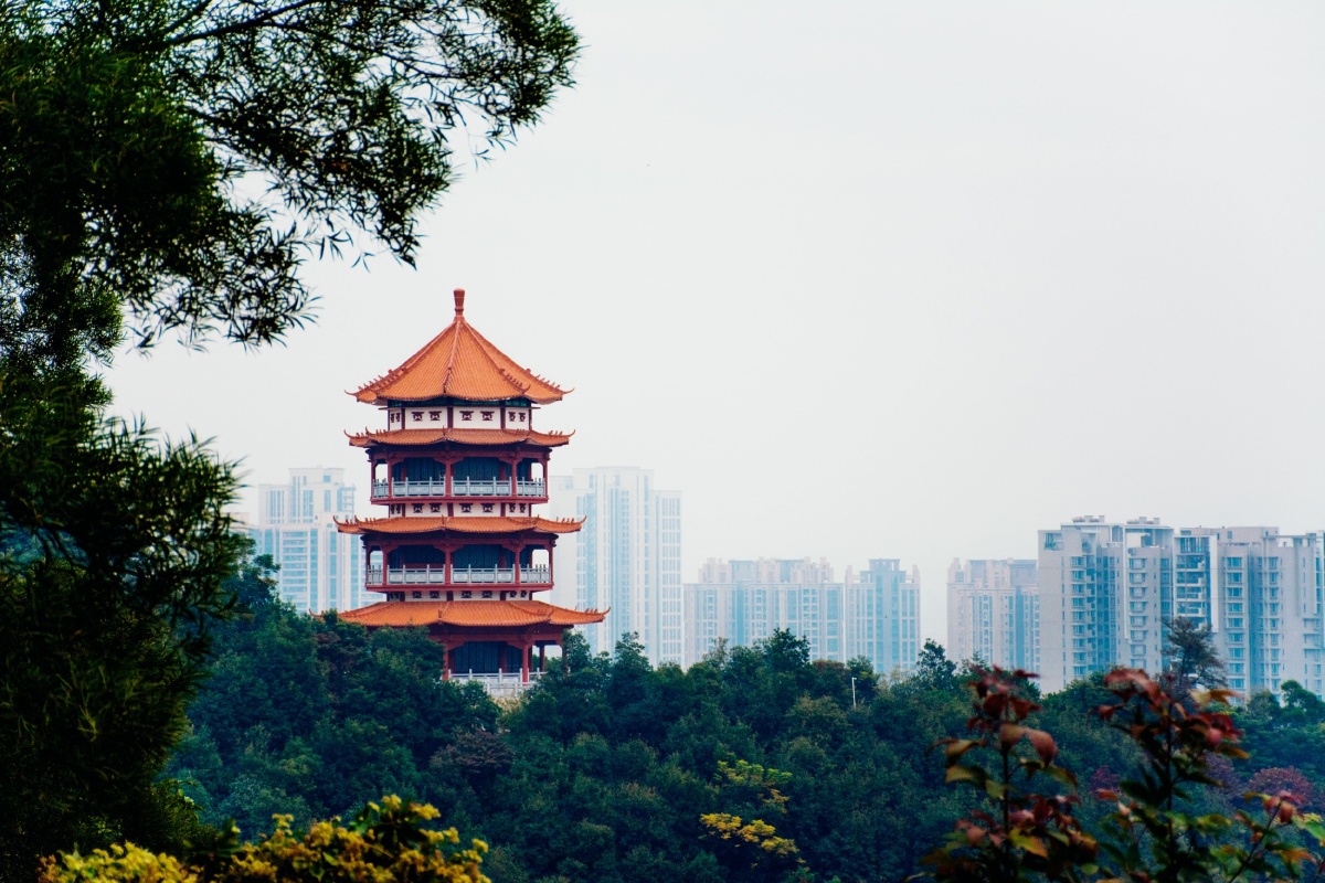 飞来峰上千寻塔