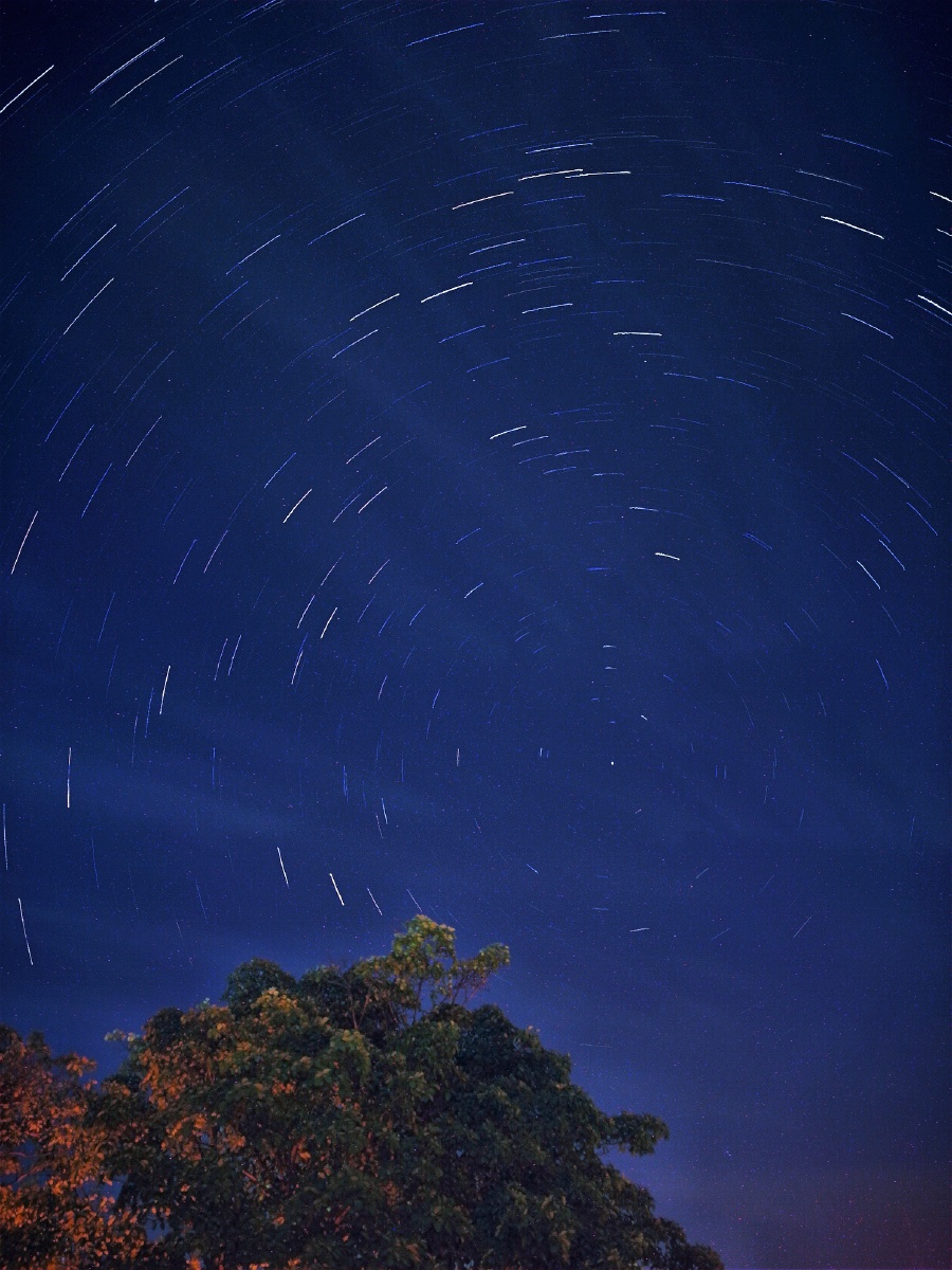 这是一组在大理古城拍摄的星空照片恰巧当时空气质量很好就设置参数拍