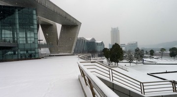 849104