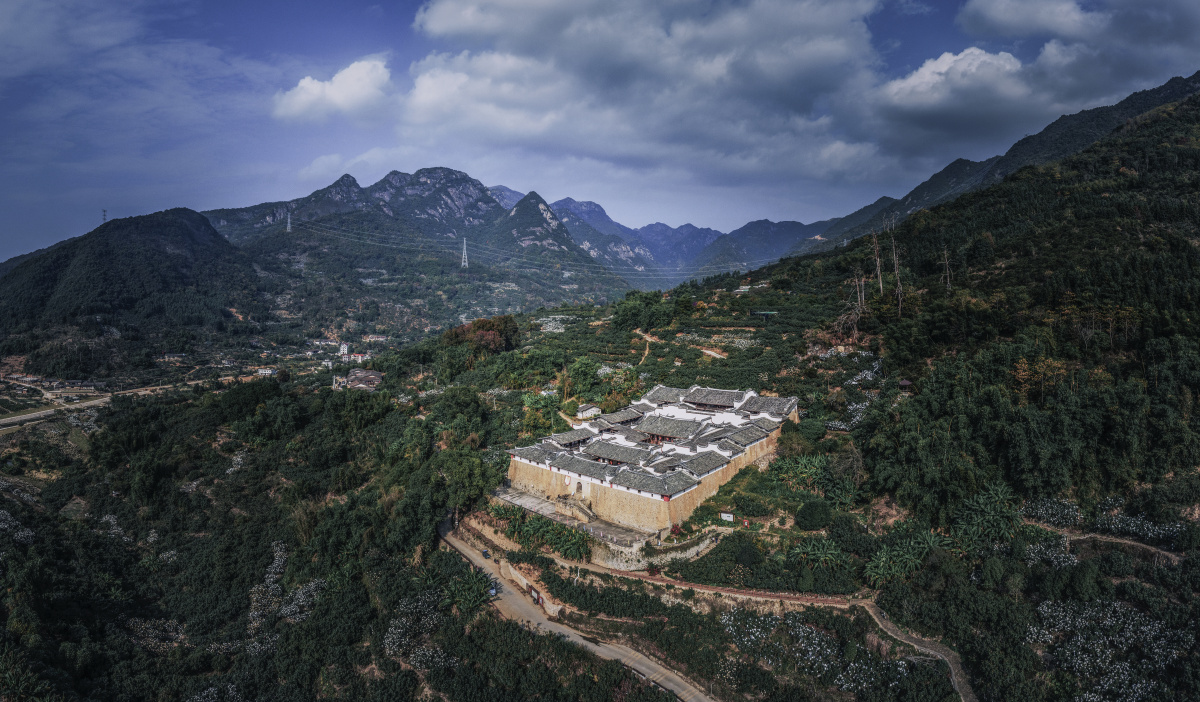 东关寨位于福州市福清市一都镇东山村,建于清乾隆元年(1736年)