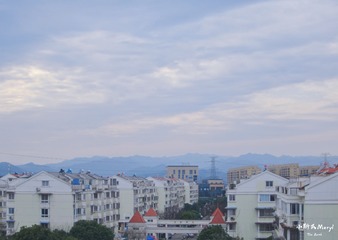 2438267