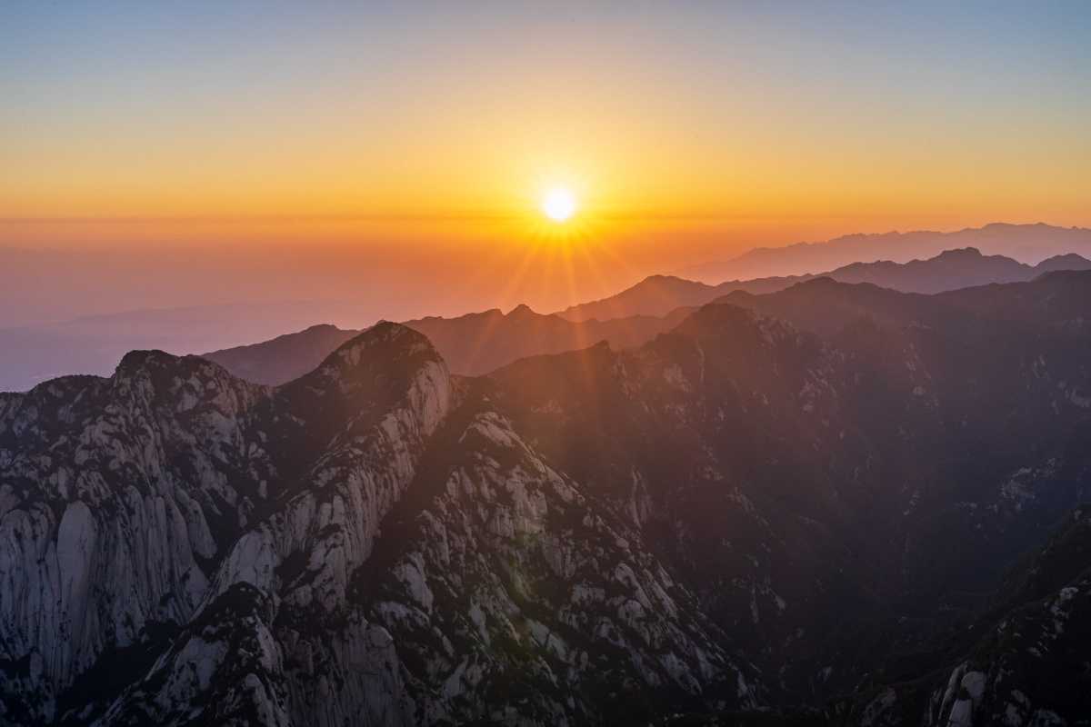 华山东峰日出