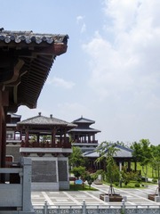 200572
