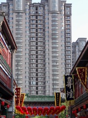 187258