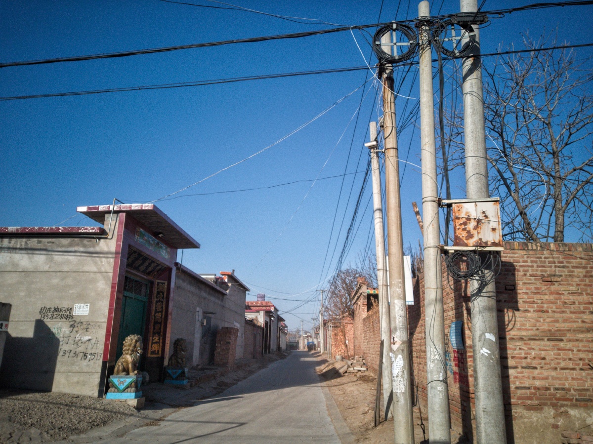 2021年01月6日,坐标河北河间龙王村,零下20度,街头空无一人.