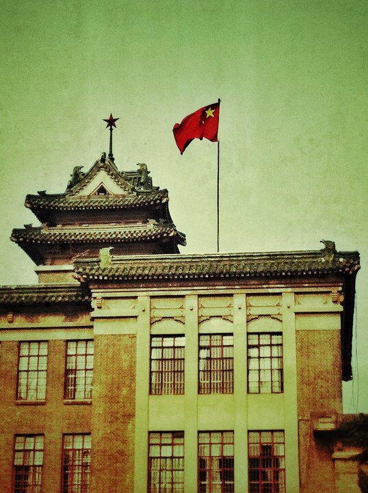 主楼.<br />
我的大学——南京农业大学<br />
<br />
iPhone4拍摄。