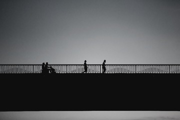 桥。