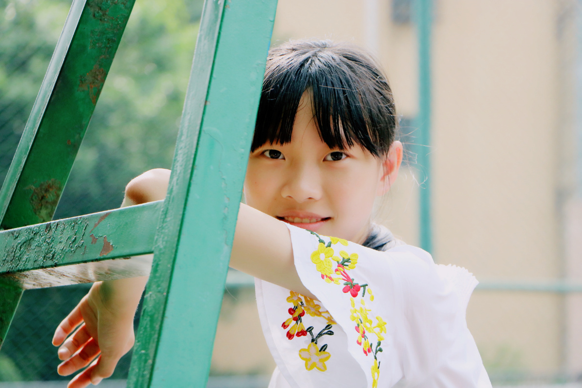 双子座小女生最近爱上自拍