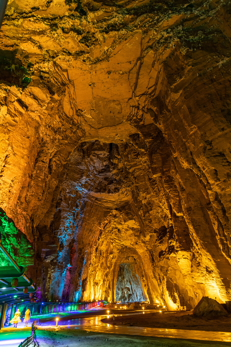 恩施别有洞天啊中国最大的溶洞腾龙洞