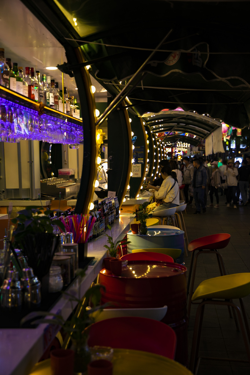 酒馆/南强街南强街夜市/昆明/特色酒吧/洋酒南强街夜市柯某人mook关注