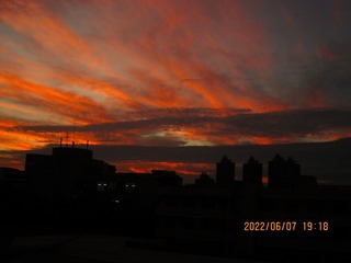 1806663