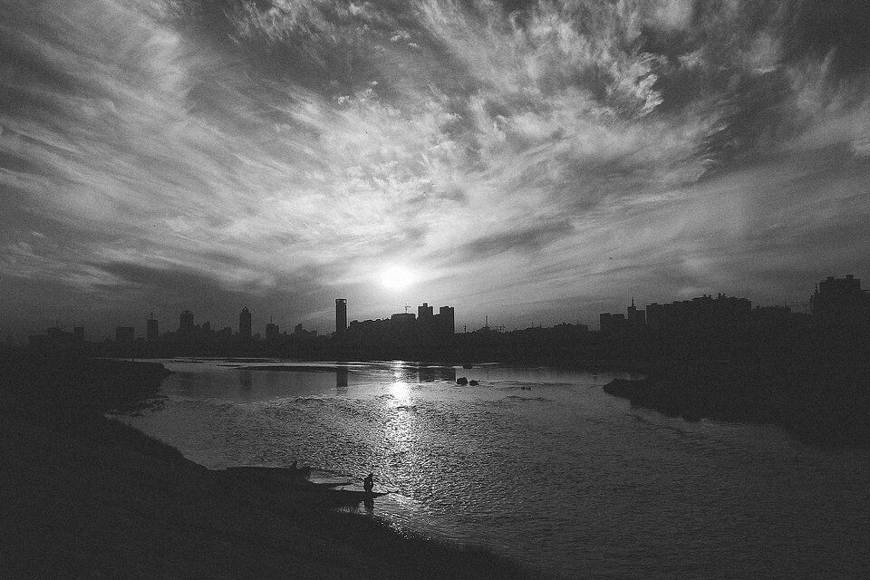 咸阳湖南岸 。<br />
