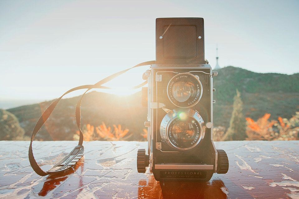 为了玛米亚的纪念<br />
为了MAMIYA的纪念 这是我们最后一次带着 MAMIYA C22 去拍片儿 现在它已离我们而去 特以此纪念!!