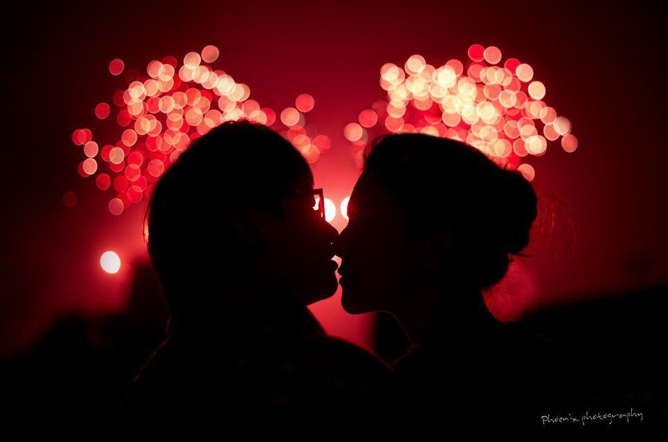 Lover. {Merry Christmas}<br />
浪漫的迪士尼求婚，紧接着的是美丽的烟火和恋人的接吻, 是我今年拍到的最唯美的一张