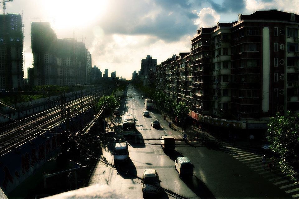 这个美丽的地方亦是魔都。<br />
