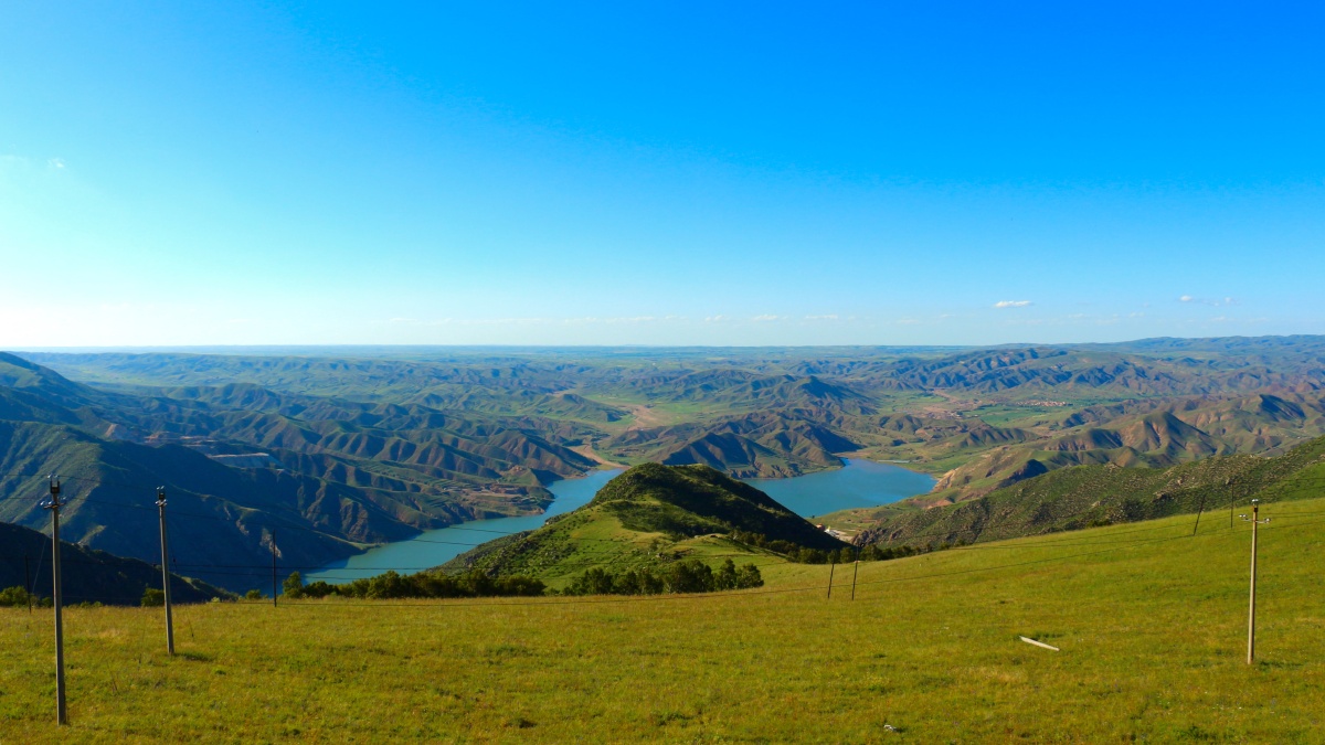 摄于料木山顶,向北展望哈拉沁水库.