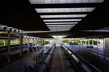 212647