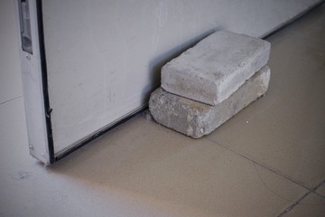 606253