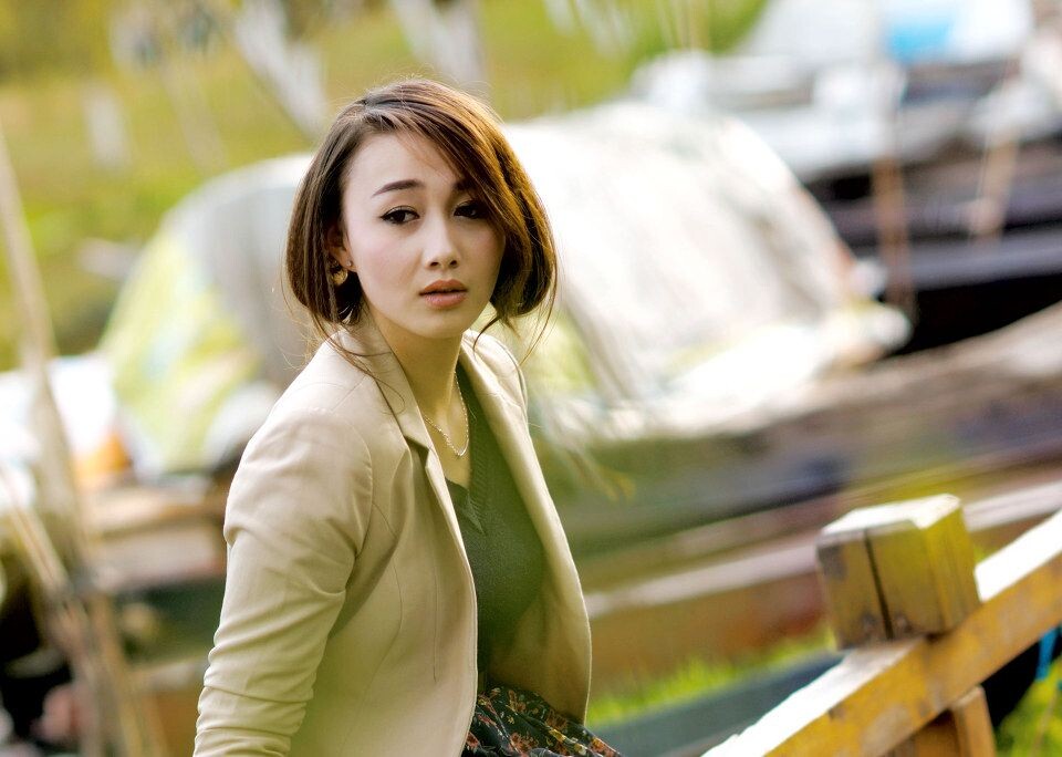 A77 85/1.4<br />
